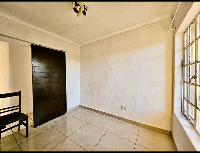 3 bed property to rent in NORKEM PARK